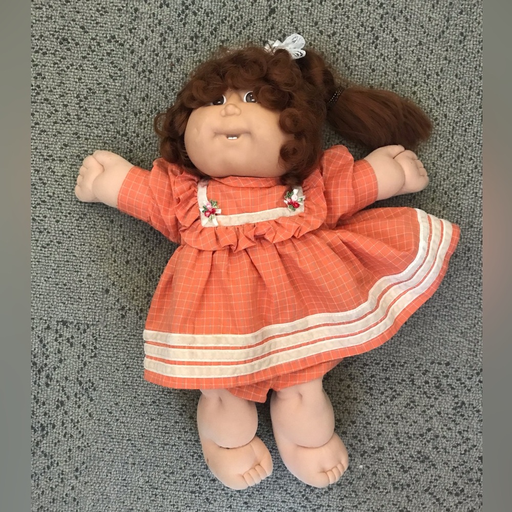 Cabbage patch doll vintage 1972, 1982 cornsilk hair